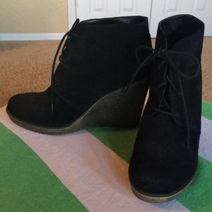 Kelsi Dagger Fortune Wedge Bootie Black Suede 10